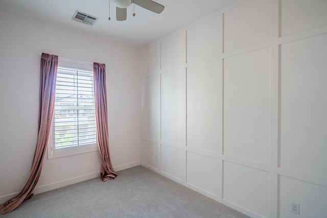 3850 E Crittenden Lane, Phoenix, AZ 85018