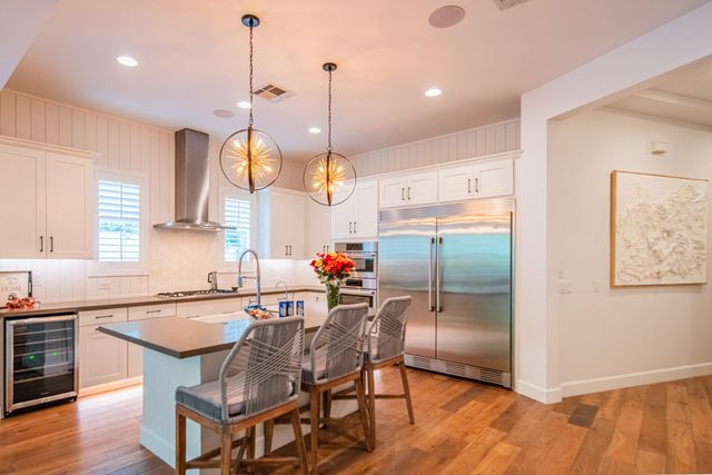 3850 E Crittenden Lane, Phoenix, AZ 85018