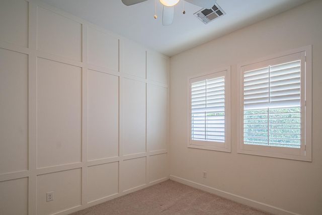 3850 E Crittenden Lane, Phoenix, AZ 85018