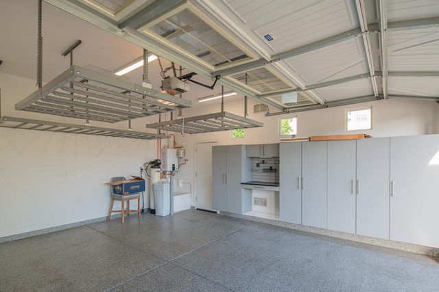 3850 E Crittenden Lane, Phoenix, AZ 85018