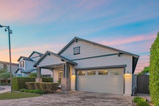 3850 E Crittenden Lane, Phoenix, AZ 85018