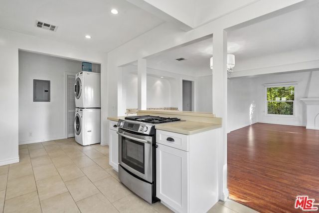 6113 Cashio Street, Los Angeles, CA 90035