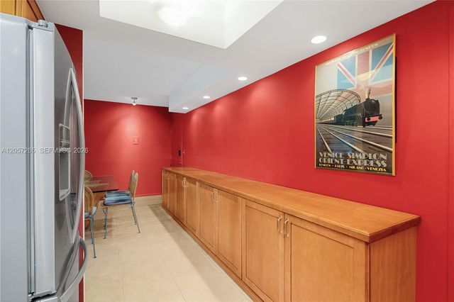 1700 NE 105th Street 214, Miami Shores, FL 33138