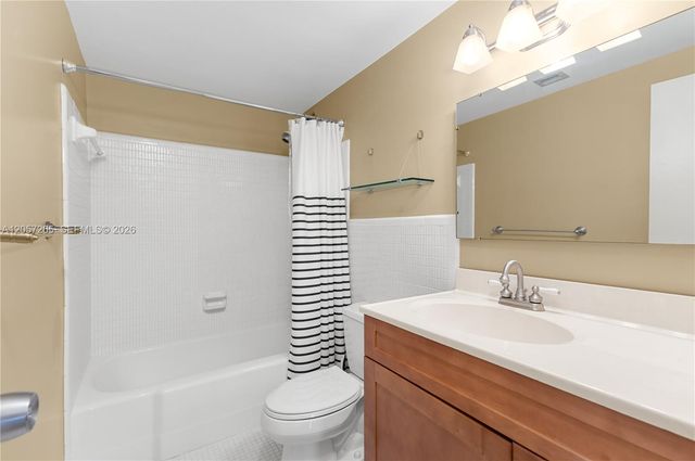 1700 NE 105th Street 214, Miami Shores, FL 33138