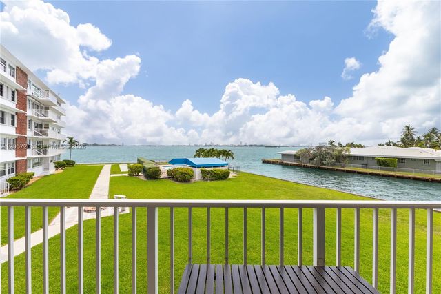 1700 NE 105th Street 214, Miami Shores, FL 33138
