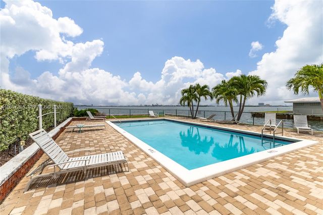 1700 NE 105th Street 214, Miami Shores, FL 33138