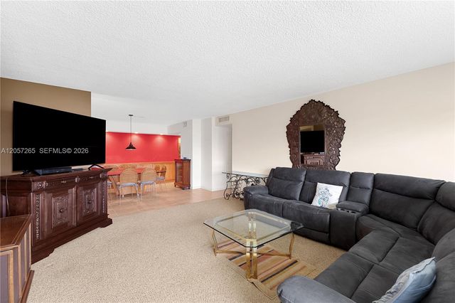 1700 NE 105th Street 214, Miami Shores, FL 33138
