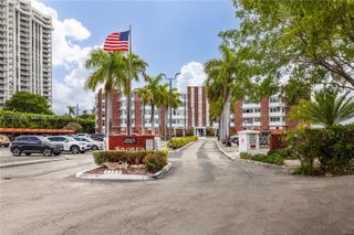 1700 NE 105th Street 214, Miami Shores, FL 33138