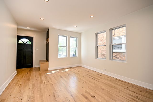 6212 S Mulligan Avenue, Chicago, IL 60638