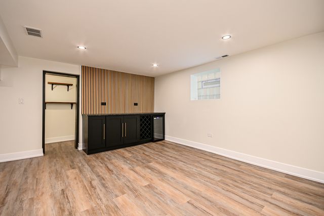 6212 S Mulligan Avenue, Chicago, IL 60638