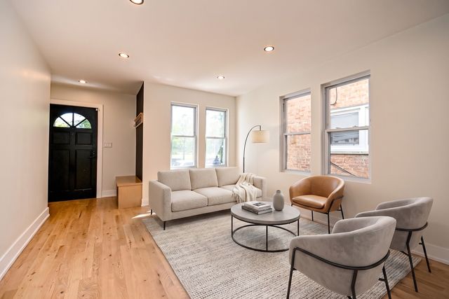 6212 S Mulligan Avenue, Chicago, IL 60638