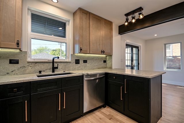 6212 S Mulligan Avenue, Chicago, IL 60638