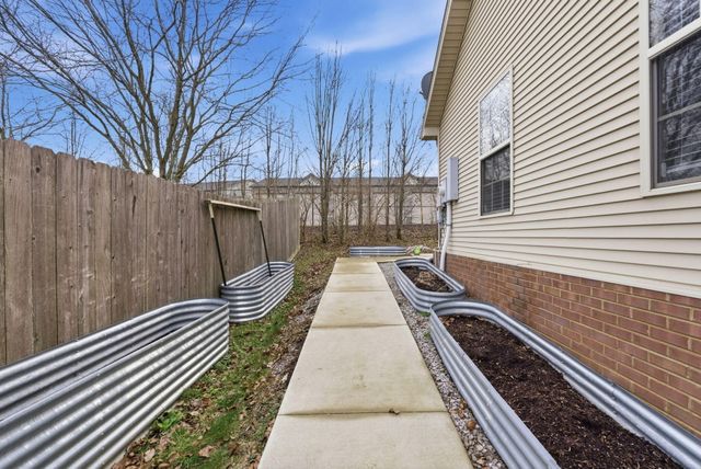 948 Lauderdale Drive, Lexington, KY 40515