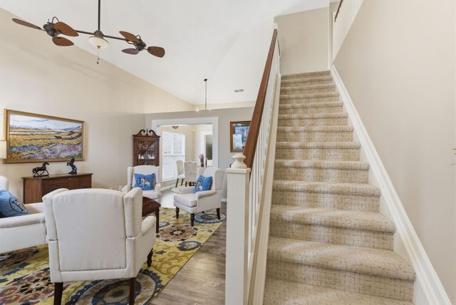 948 Lauderdale Drive, Lexington, KY 40515