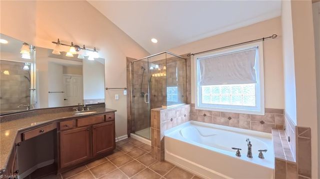 1600 Lakefield Drive, Clemmons, NC 27012