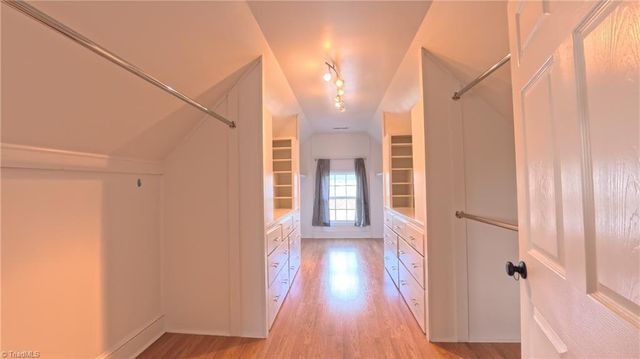 1600 Lakefield Drive, Clemmons, NC 27012