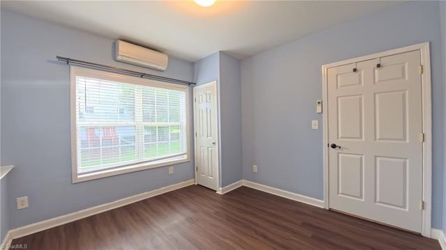 1600 Lakefield Drive, Clemmons, NC 27012