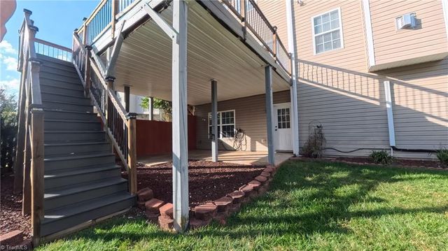 1600 Lakefield Drive, Clemmons, NC 27012