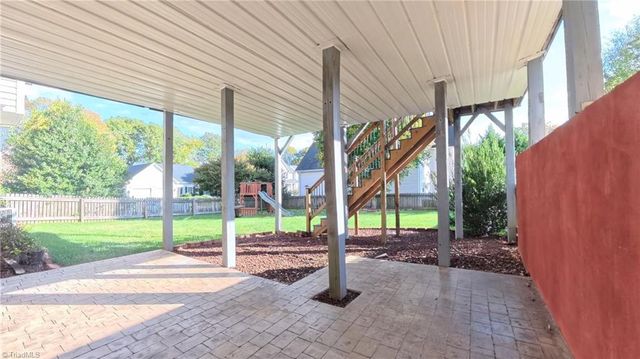 1600 Lakefield Drive, Clemmons, NC 27012