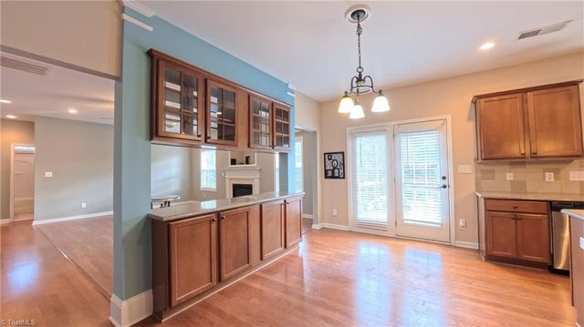 1600 Lakefield Drive, Clemmons, NC 27012