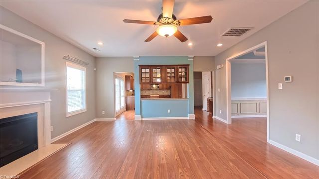 1600 Lakefield Drive, Clemmons, NC 27012