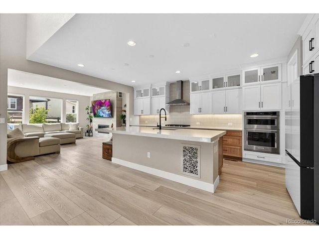 6653 Bridle Creek Pt, Castle Pines, CO 80108