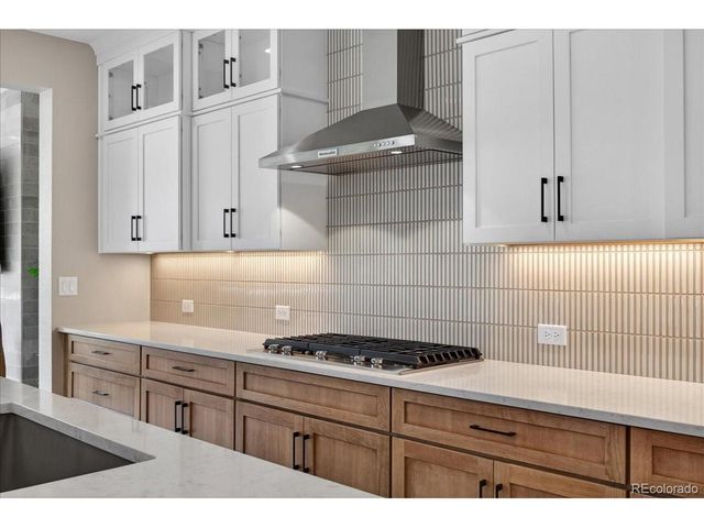 6653 Bridle Creek Pt, Castle Pines, CO 80108