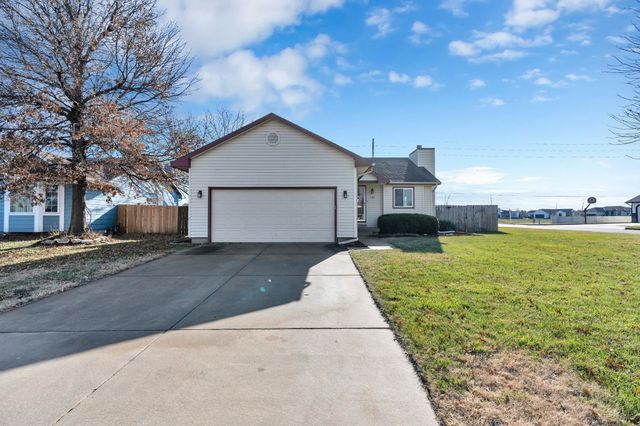 903 E Stetson Cir, Maize, KS 67101