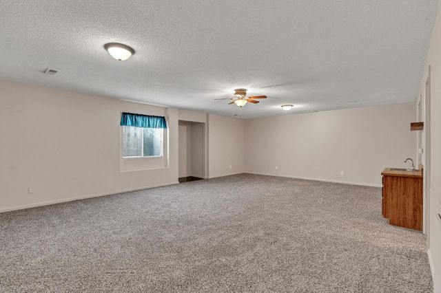 903 E Stetson Cir, Maize, KS 67101