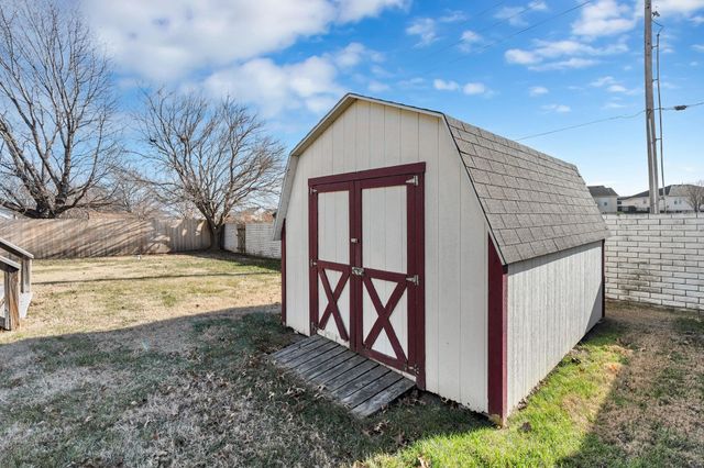 903 E Stetson Cir, Maize, KS 67101