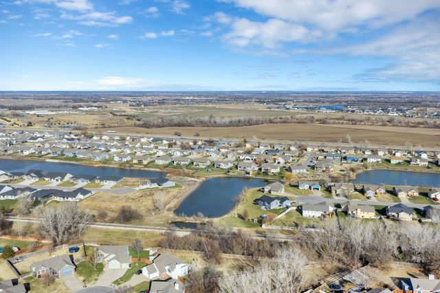 903 E Stetson Cir, Maize, KS 67101