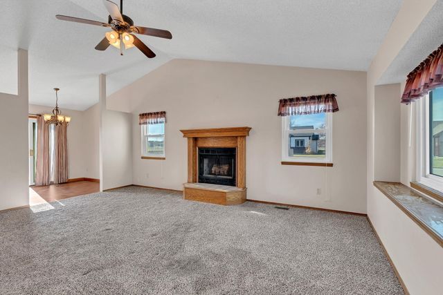 903 E Stetson Cir, Maize, KS 67101