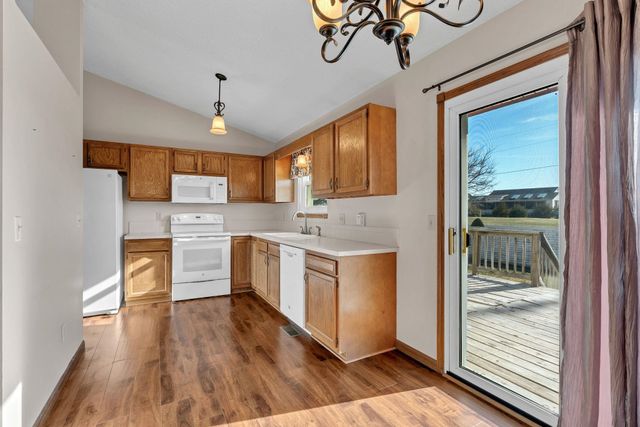 903 E Stetson Cir, Maize, KS 67101