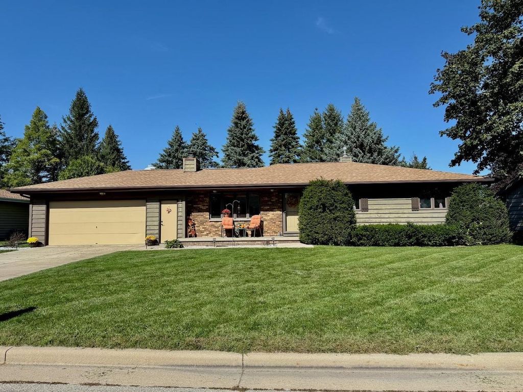 4720 W SUNFLOWER ROAD, Grand Chute, WI 54914