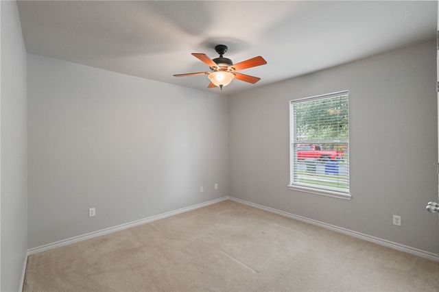 6815 Fox Hill Dr, Corpus Christi, TX 78413