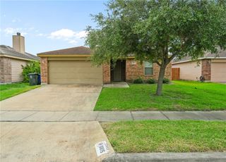 6815 Fox Hill Dr, Corpus Christi, TX 78413