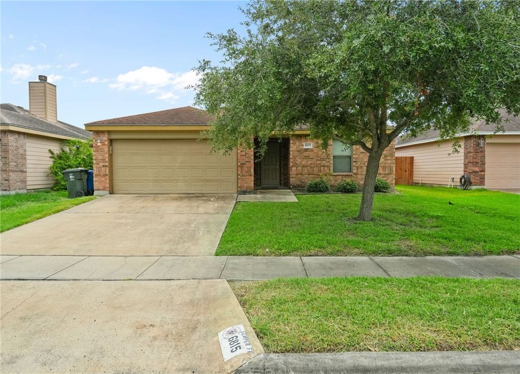 6815 Fox Hill Dr, Corpus Christi, TX 78413