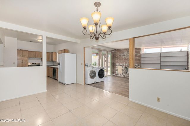 6902 E Kingston Drive, Tucson, AZ 85710