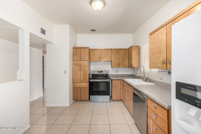 6902 E Kingston Drive, Tucson, AZ 85710