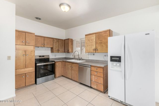 6902 E Kingston Drive, Tucson, AZ 85710