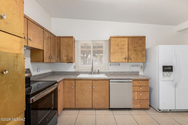 6902 E Kingston Drive, Tucson, AZ 85710