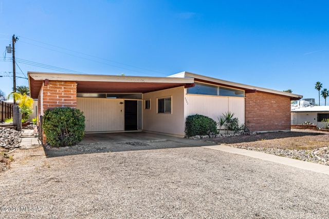 6902 E Kingston Drive, Tucson, AZ 85710