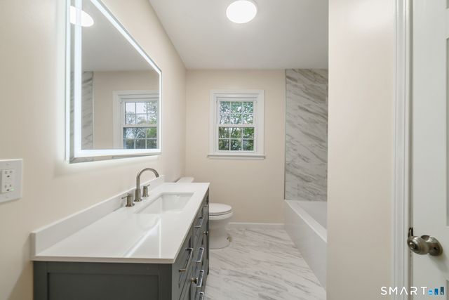 6 El Toro Drive, Bristol, CT 06010