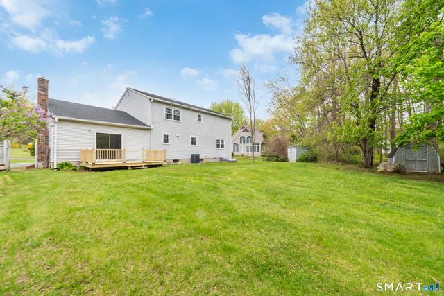 6 El Toro Drive, Bristol, CT 06010