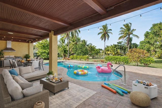8619 SW 51st Street, Cooper City, FL 33328