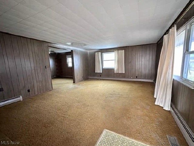 453 S Front Avenue, Middleport, OH 45760