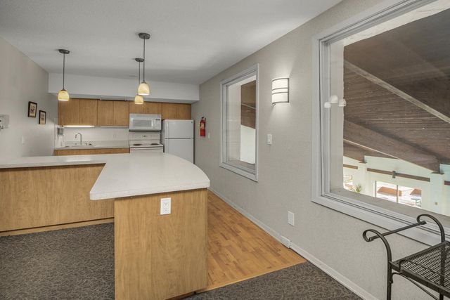 4575 W 80th Street Circle 116, Bloomington, MN 55437