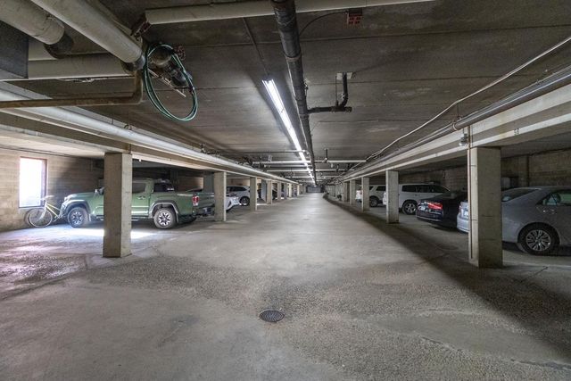 4575 W 80th Street Circle 116, Bloomington, MN 55437