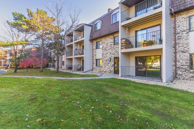 4575 W 80th Street Circle 116, Bloomington, MN 55437