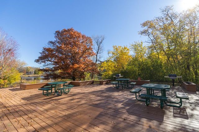 4575 W 80th Street Circle 116, Bloomington, MN 55437